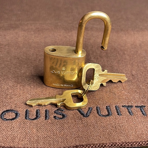 Authentic Louis Vuitton Lock and Key - Picture 2 of 4
